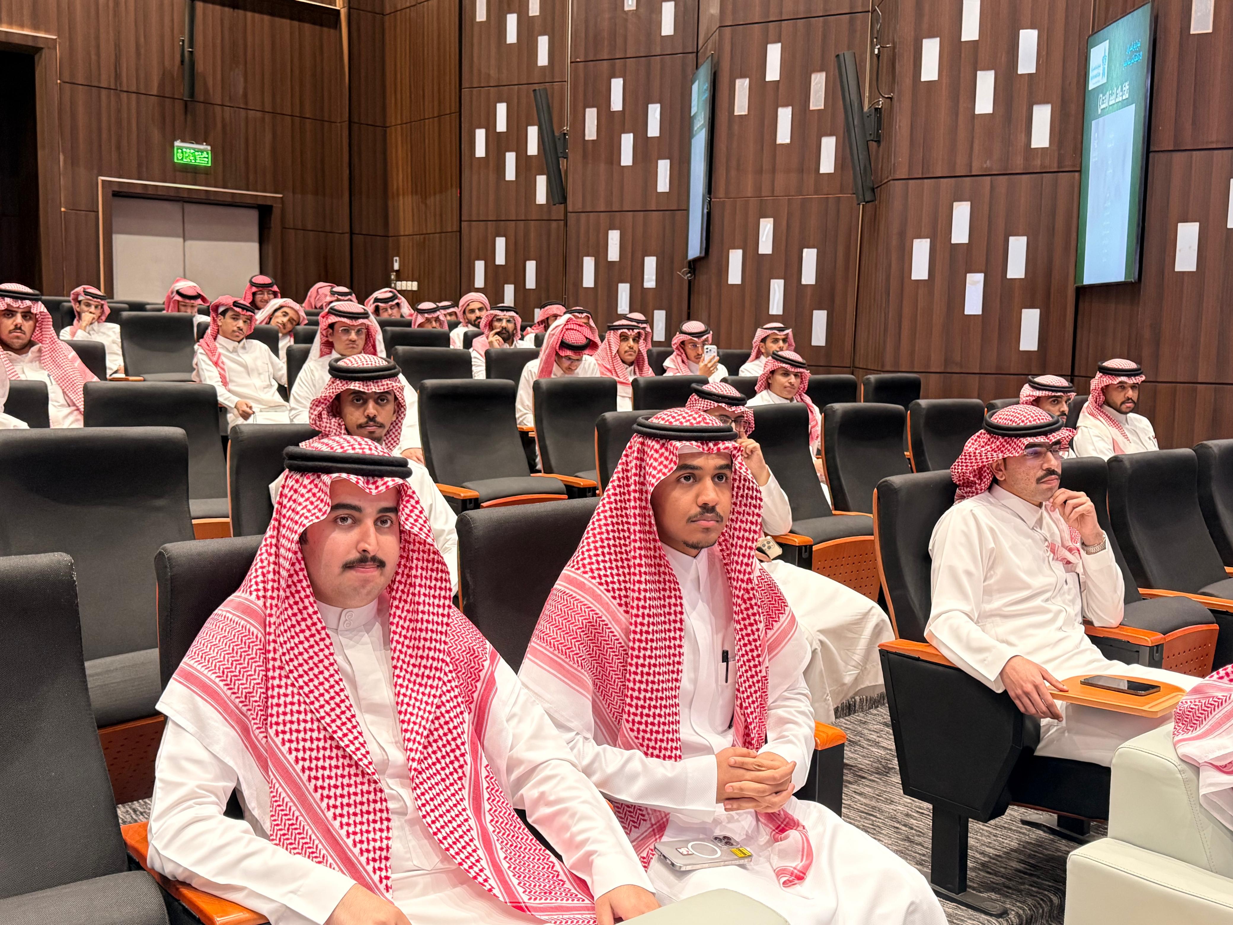 الكلية تقدّم محاضرة توعوية حول الإنعاش القلبي الرئوي والإسعافات الأولية بالتعاون مع مستشفى حوطة بني تميم
