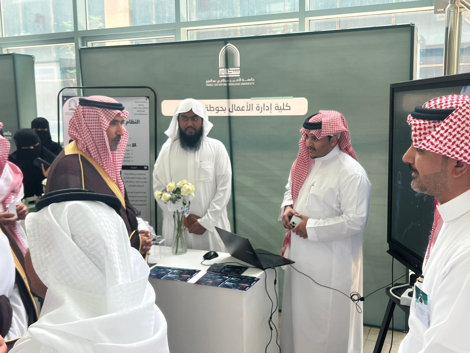  مشاركة طلاب وطالبات الكلية في أسبوع الابتكار وريادة الأعمال بجامعة الأمير سطام