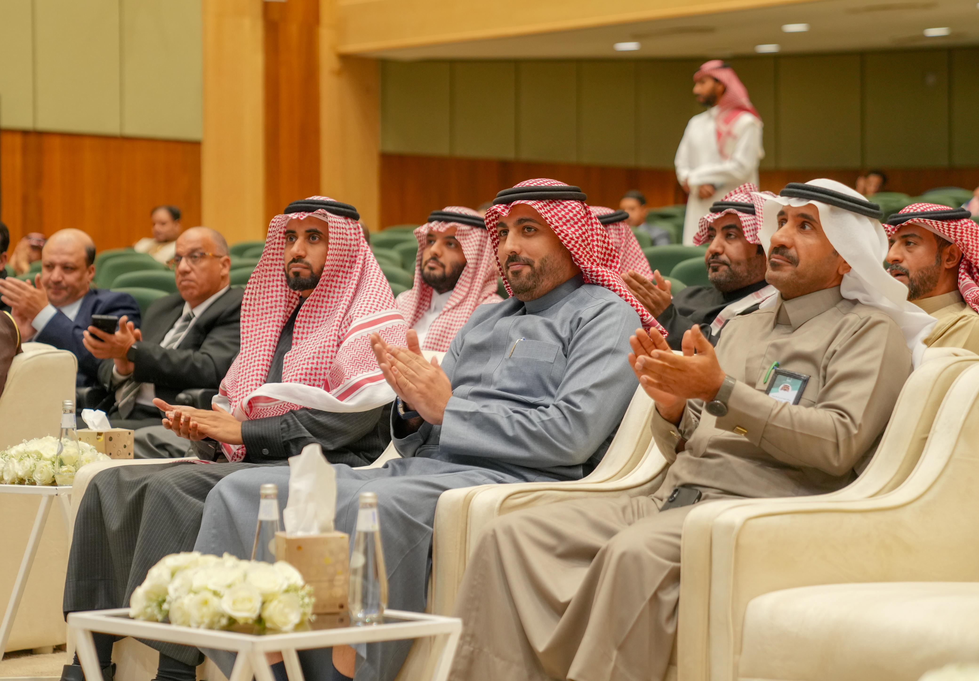 عمادة التطوير والجودة تنظم لقاءً خاصاً لتهيئة أعضاء هيئة التدريس الجدد بمشاركة الإدارة العامة للموارد البشرية