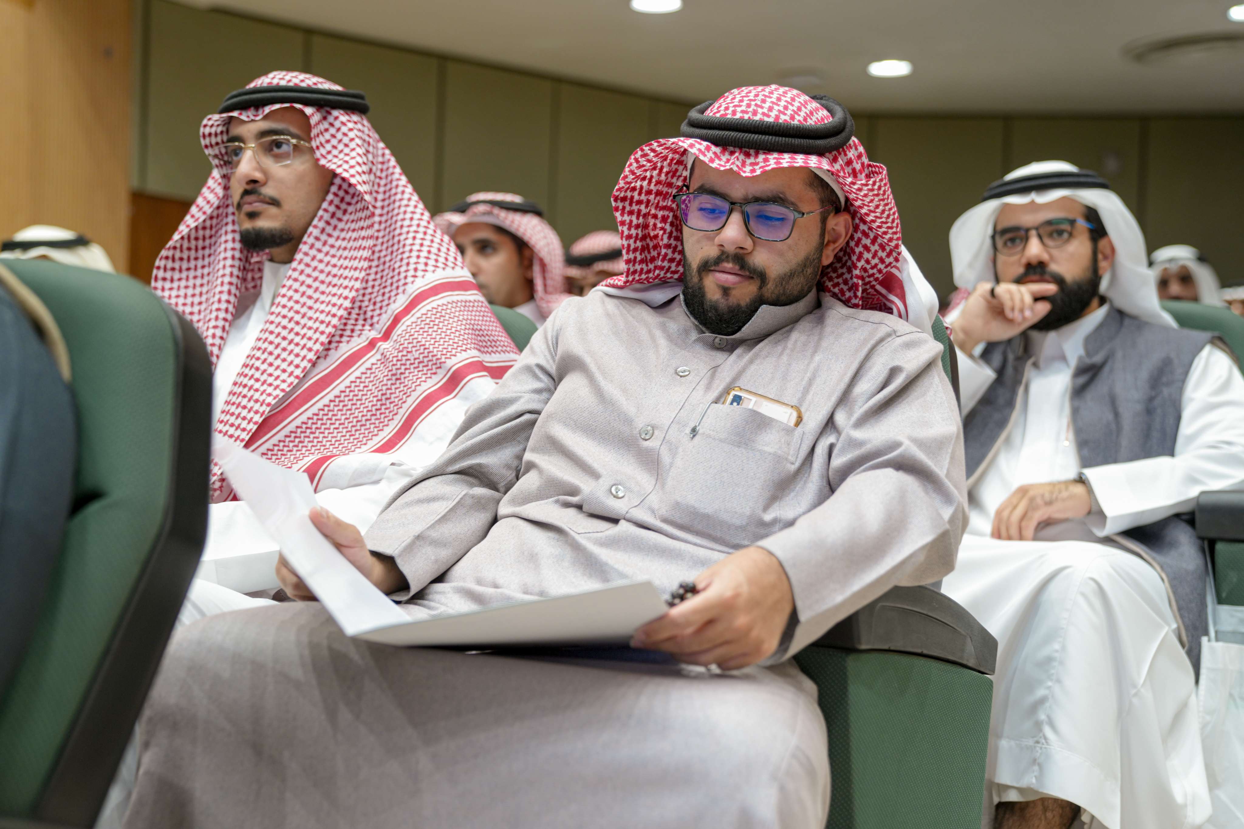 عقد اللقاء التعريفي لطلبة الدراسات العليا المستجدين 1446ه