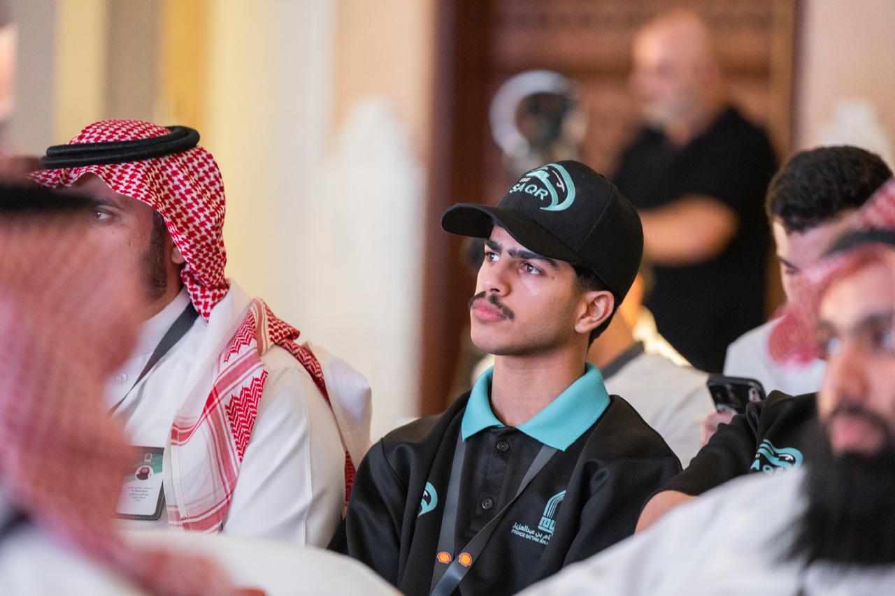  تكريم جامعة الأمير سطام بن عبدالعزيز، ممثلة في كلية الهندسة، خلال احتفال الذكرى العاشرة لمشاركة الفرق السعودية في برنامج Shell Eco-marathon،