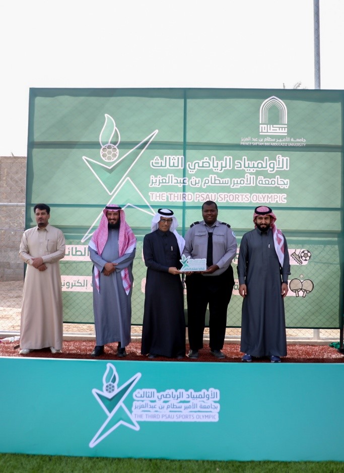 كلية هندسة الوادي تشارك في بطولة كرة القدم ضمن فعاليات الأولمبياد الرياضي الثالث بجامعة الأمير سطام بن عبدالعزيز للفروع