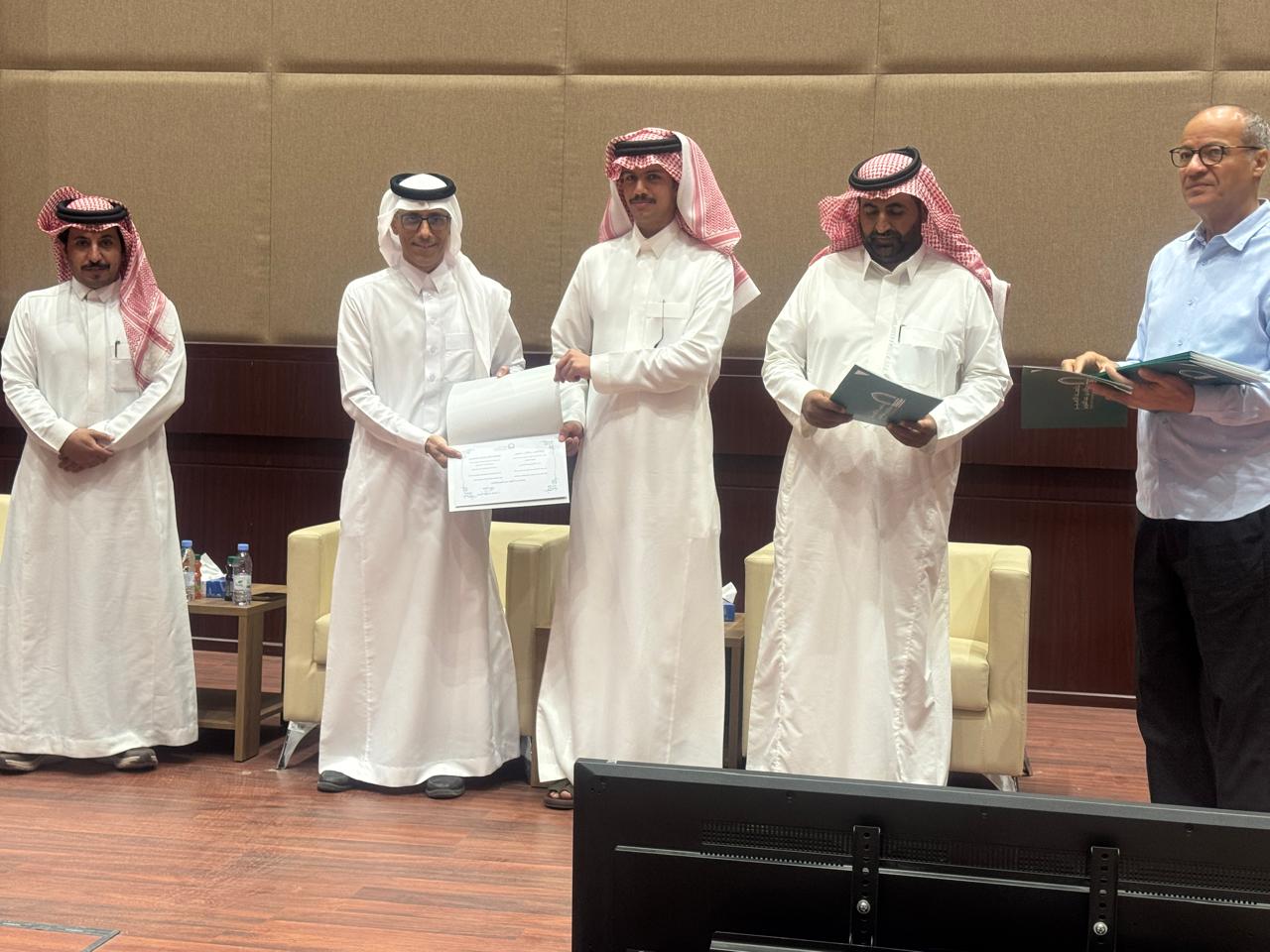كلية الهندسة بوادي الدواسر تكرّم 43 طالبًا متفوقًا أكاديميًا