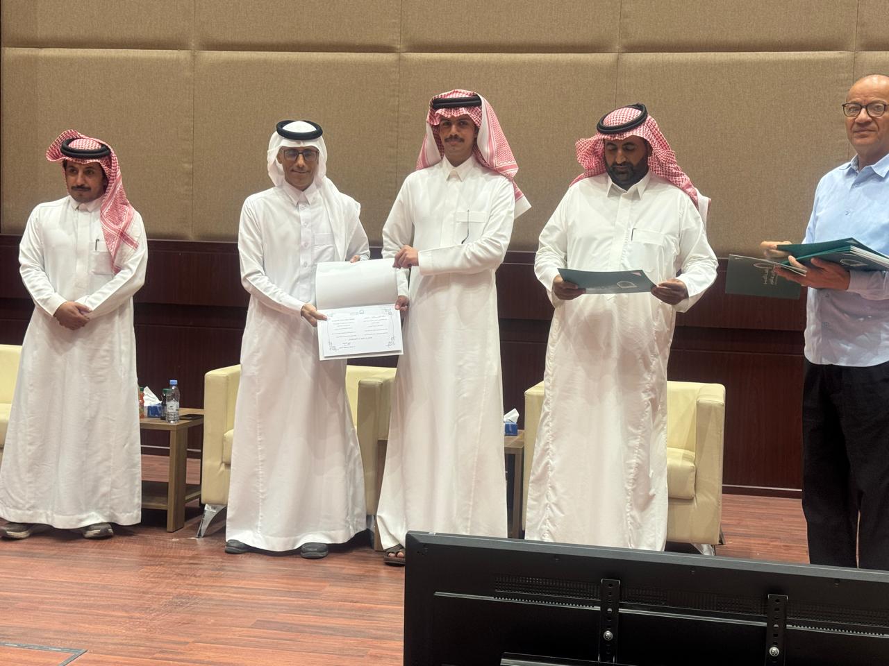 كلية الهندسة بوادي الدواسر تكرّم 43 طالبًا متفوقًا أكاديميًا