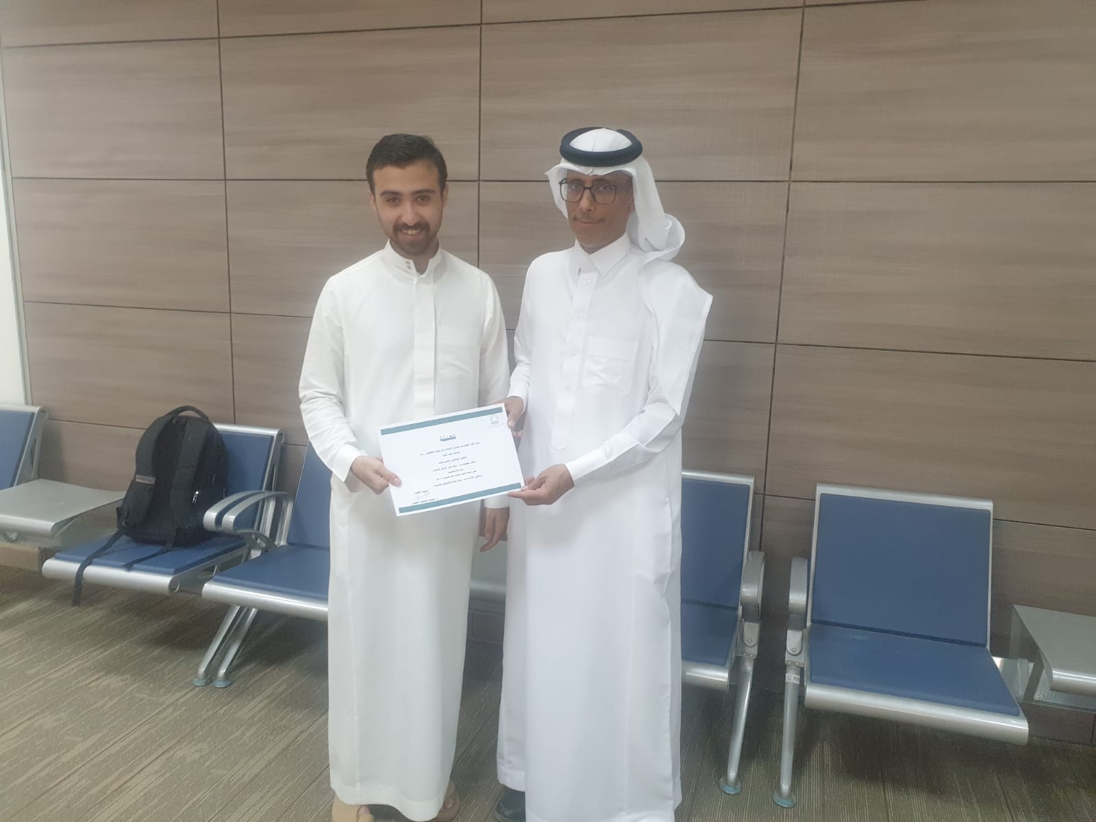 تكريم الطلاب و لجنة الحكم المشاركين فى الملتقى العلمى الطلابى للعام ١٤٤٧ هجرى