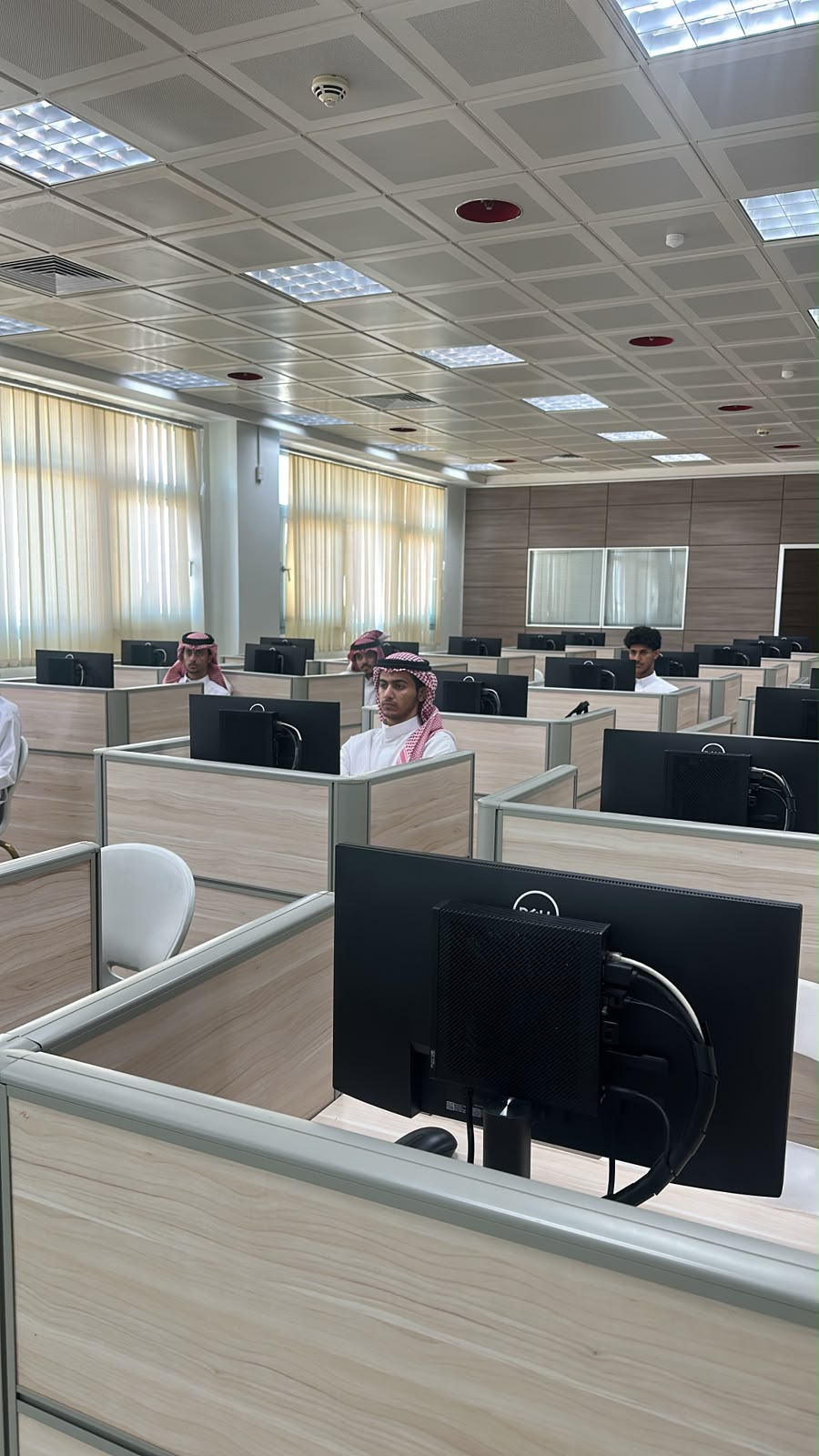كلية الهندسة بوادي الدواسر تنظم دورات تدريبية تخصصية لتنمية مهارات الطلاب والخريجين