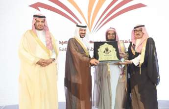 Rector Honors A Number of Wadi Addwasir and Slayel Leadership 