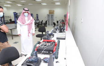 سعادة رئيس الجامعة في زيارة تفقدية لكلية هندسة وعلوم الحاسب بالخرج