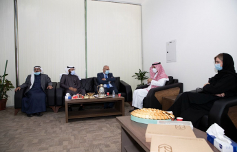 Rector Visits the Central Library in Al-Kharj