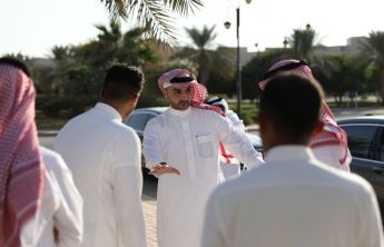 رئيس الجامعة يدشن مبادرة الجامعة الخضراء