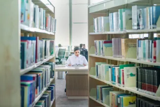 مكتبة الجامعة